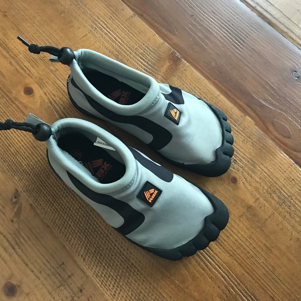 Water shoes